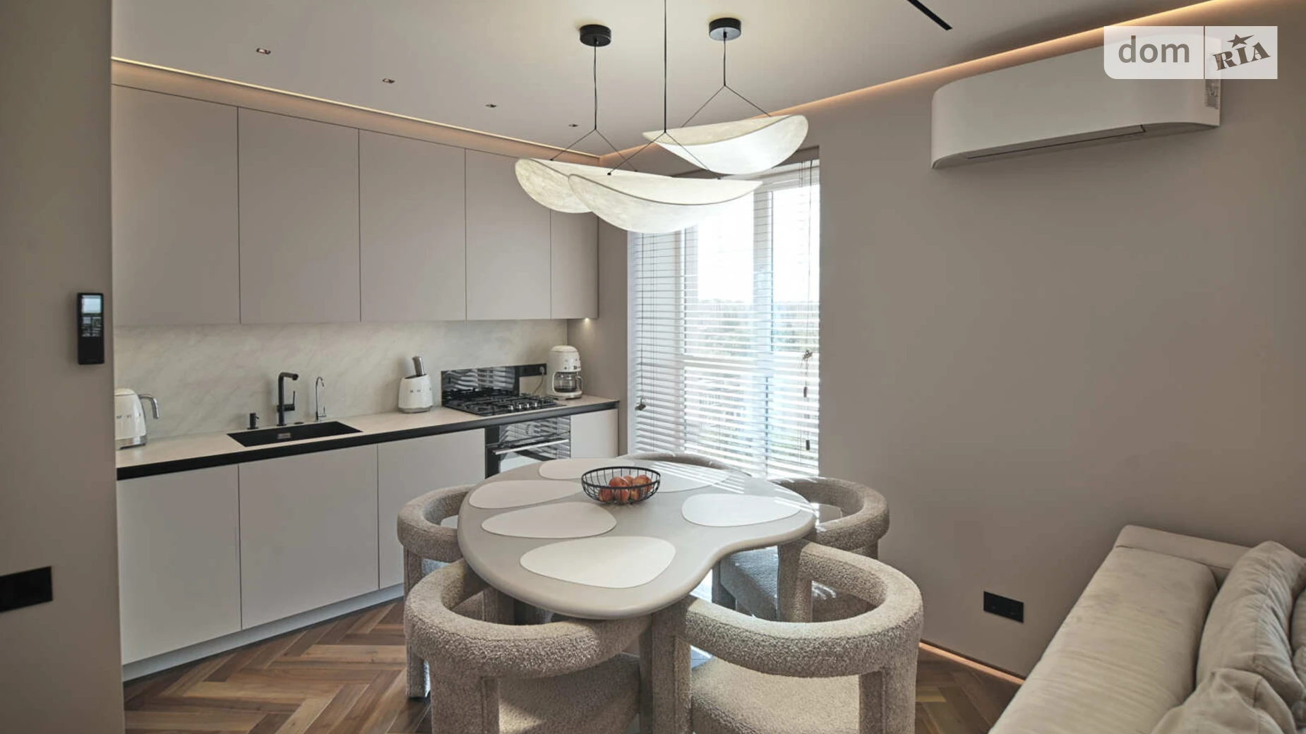 Продается 3-комнатная квартира 108 кв. м в Ровно, вул. Киевская, 19 - фото 2