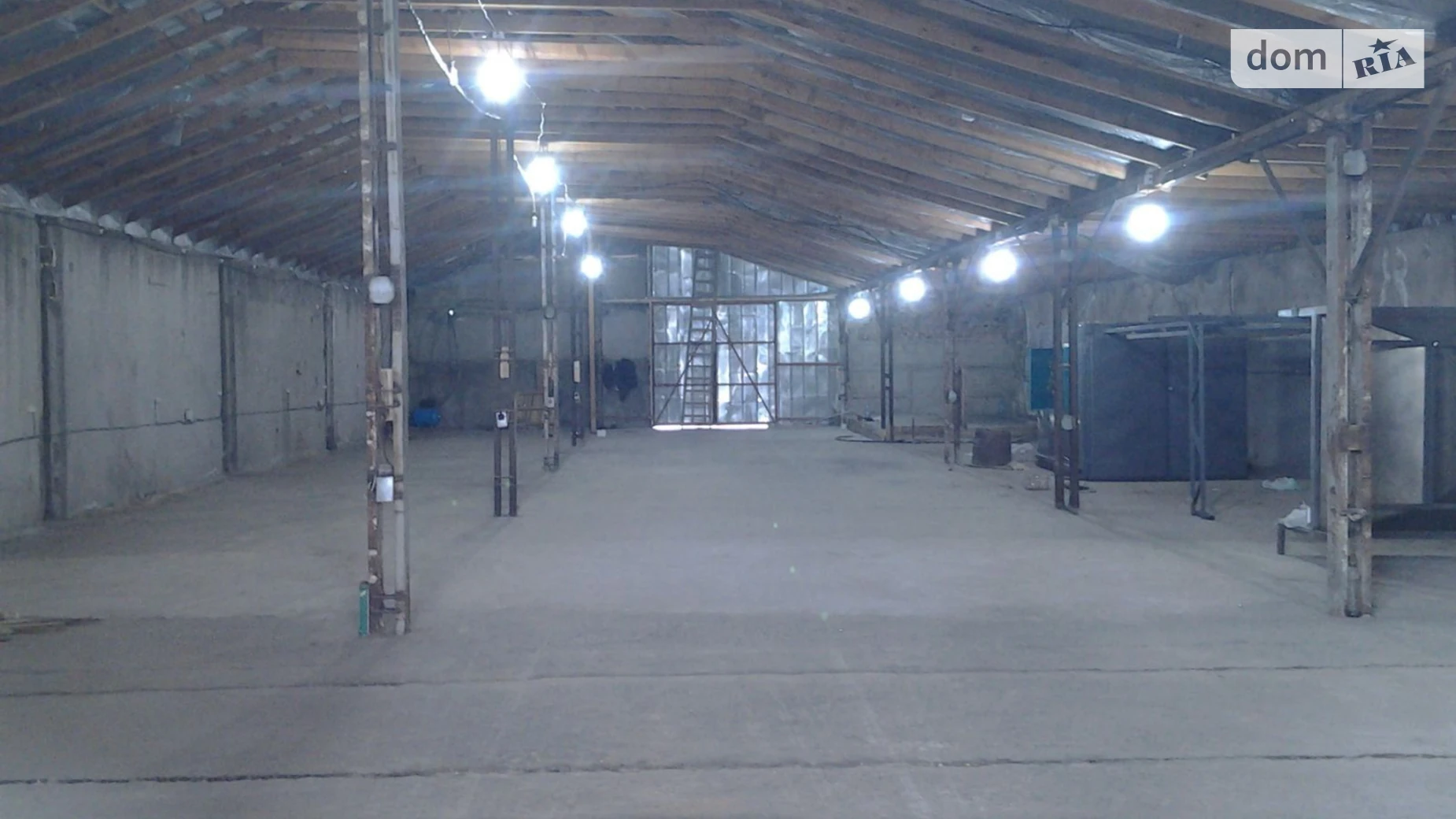 Продается объект сферы услуг 1700 кв. м в 1-этажном здании, цена: 329000 € - фото 2