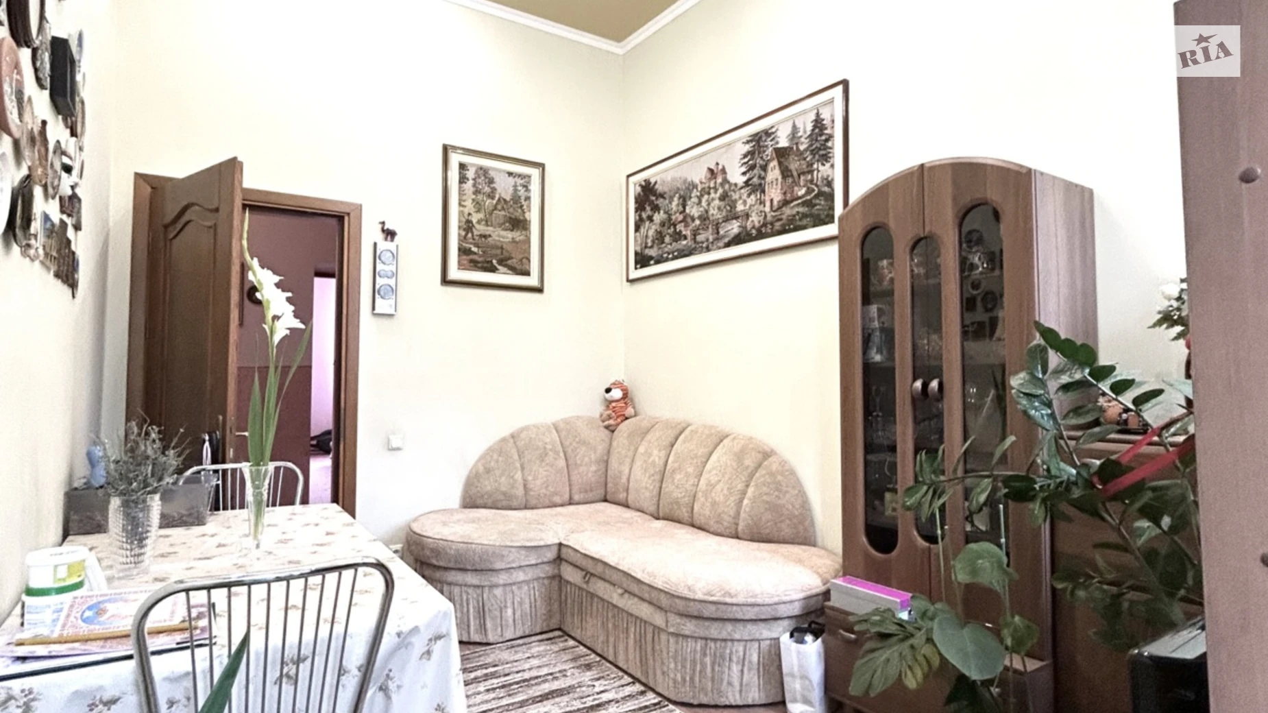 4-комнатная квартира 90.6 кв. м в Тернополе, ул. Листопадовая, 6 - фото 2