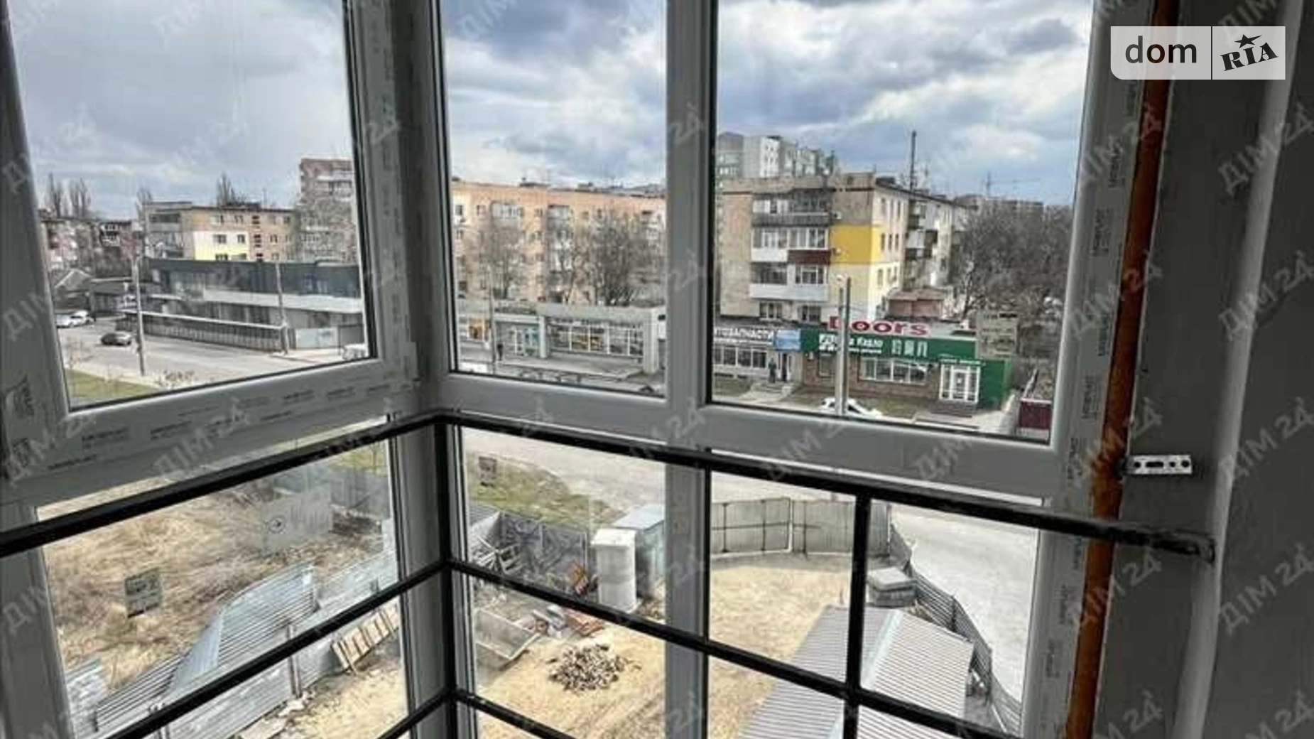 Продается 2-комнатная квартира 63 кв. м в Полтаве, ул. Олександра Оксанченка(Степного Фронта) - фото 3