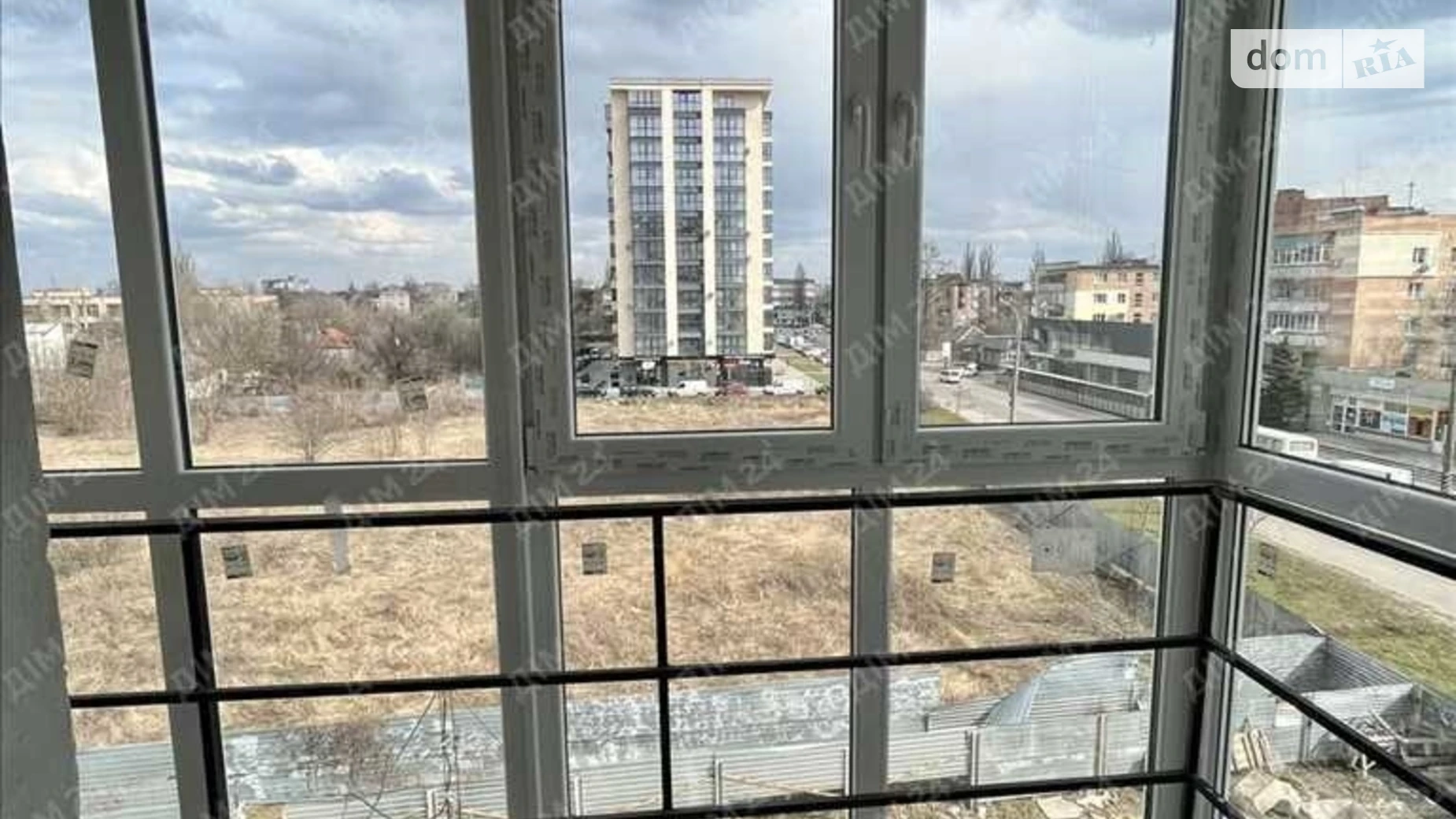 Продается 2-комнатная квартира 63 кв. м в Полтаве, ул. Олександра Оксанченка(Степного Фронта) - фото 4