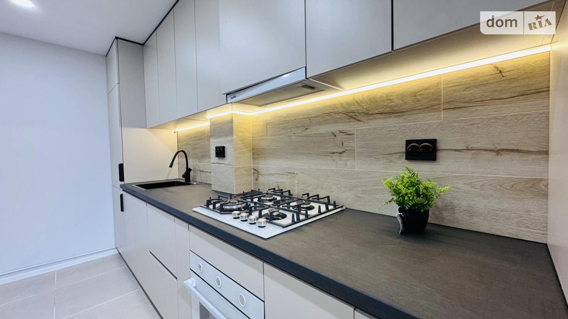 2-комнатная квартира 62 кв. м в Тернополе, ул. Киевская, 8В - фото 2