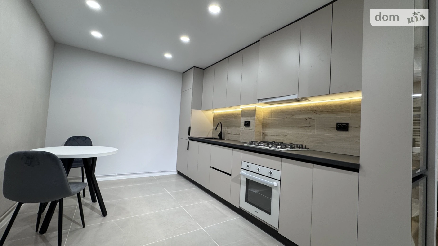 2-комнатная квартира 62 кв. м в Тернополе, ул. Киевская, 8В - фото 4