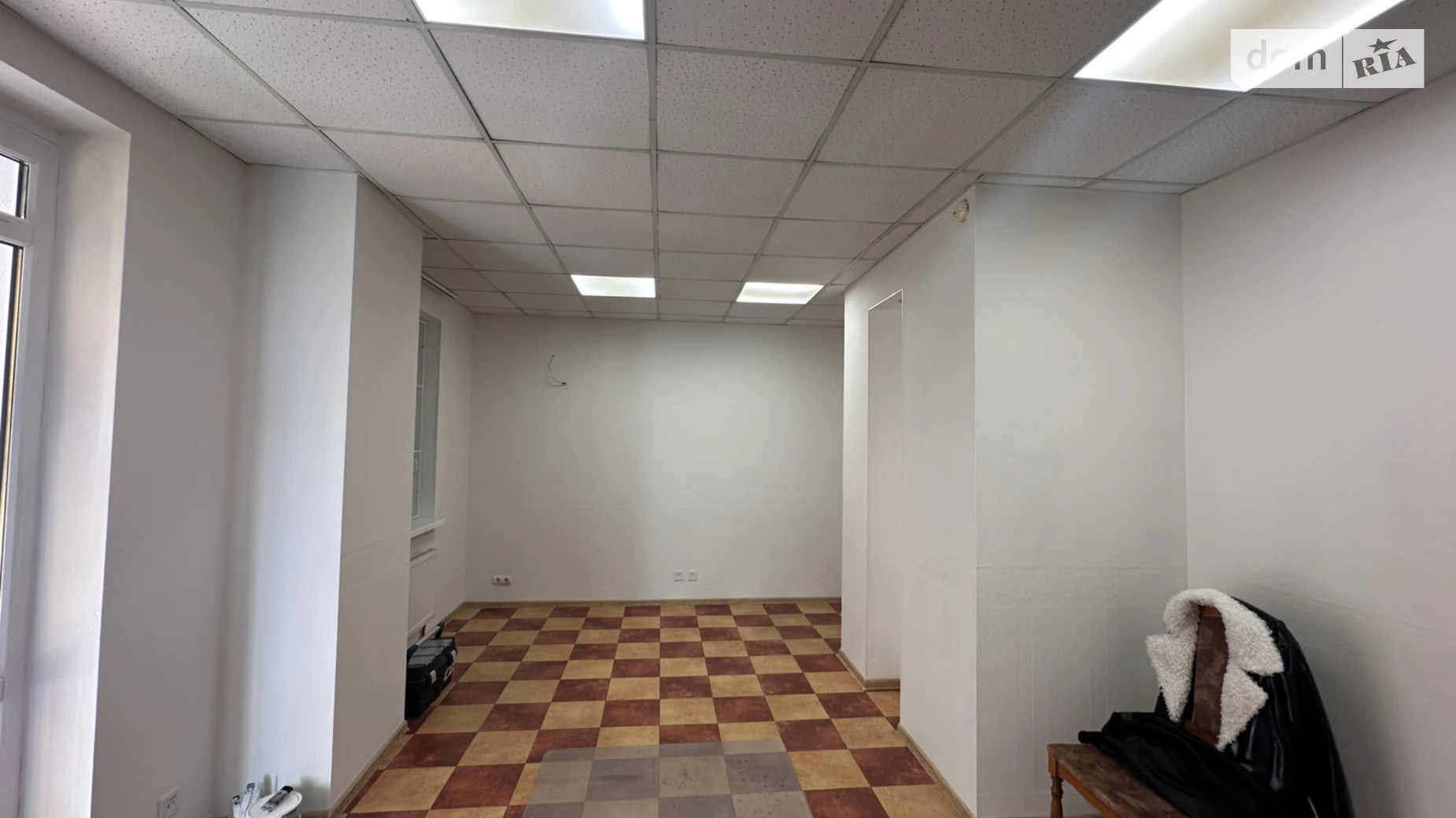 Сдается в аренду объект сферы услуг 53 кв. м в 2-этажном здании, цена: 26000 грн - фото 3