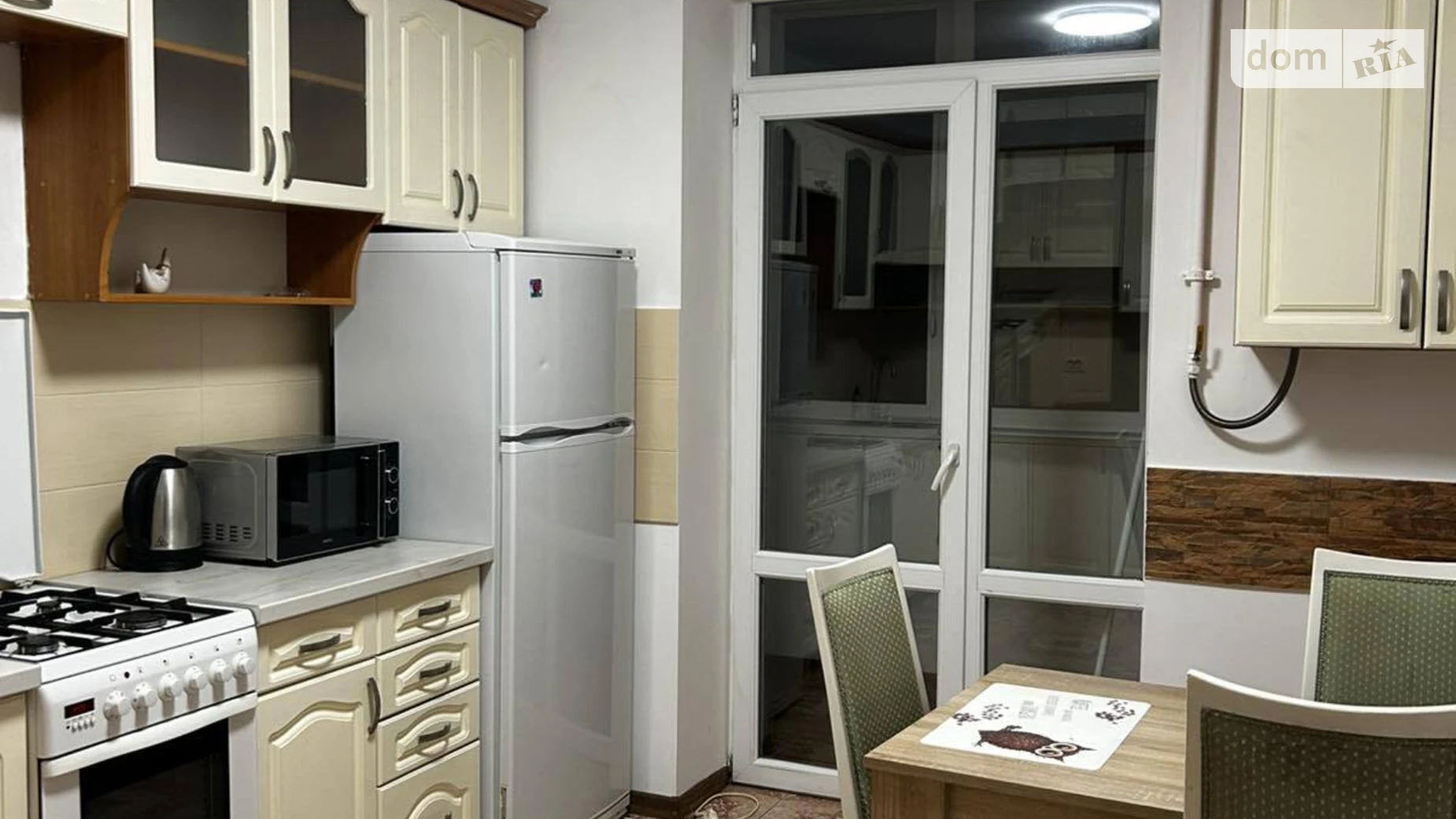 Сдается в аренду 2-комнатная квартира 60 кв. м в Ивано-Франковске, ул. Стрельцов Сечевых - фото 3