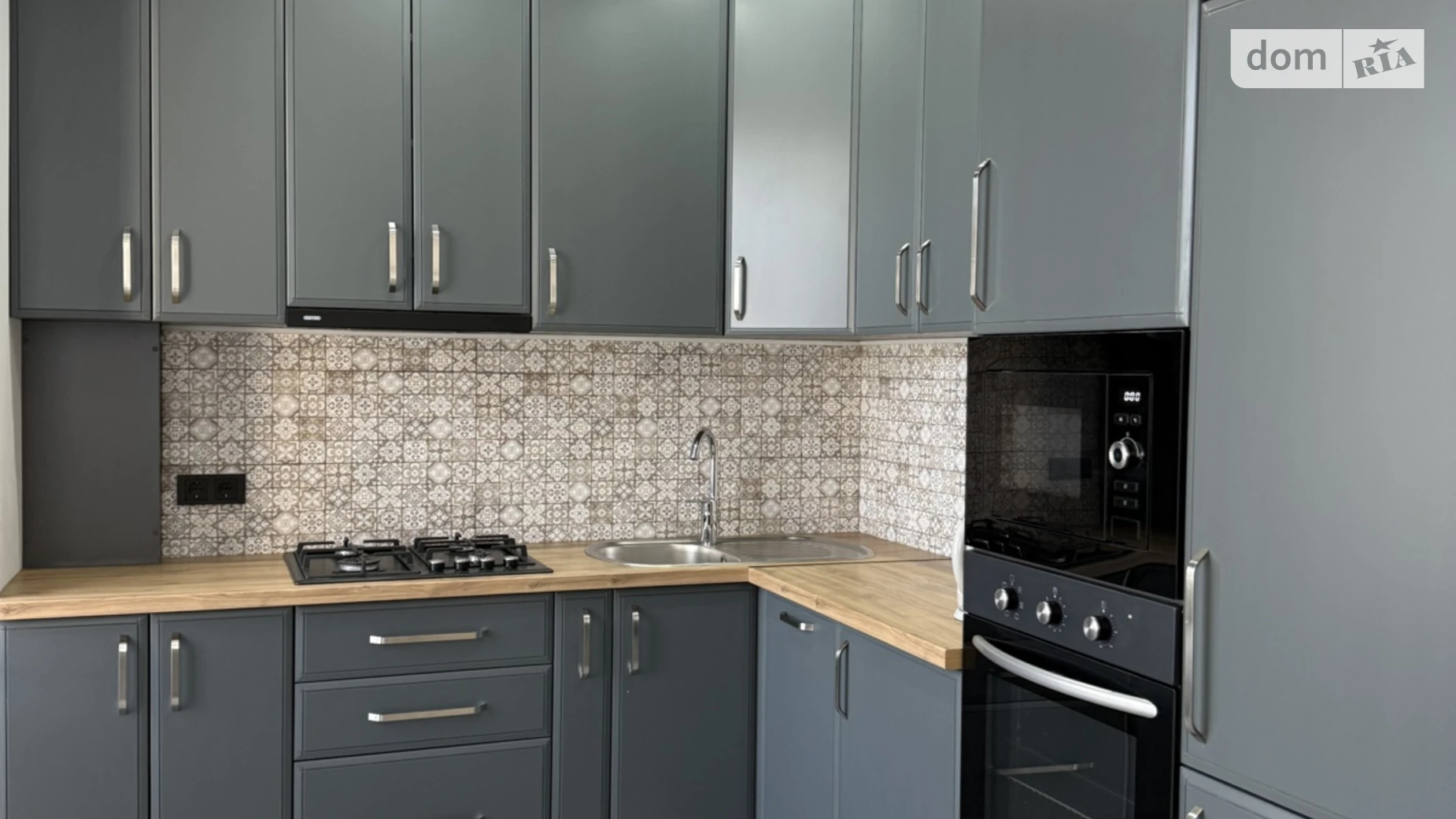 Продается 1-комнатная квартира 42 кв. м в Ивано-Франковске, ул. Высочана Семена - фото 4