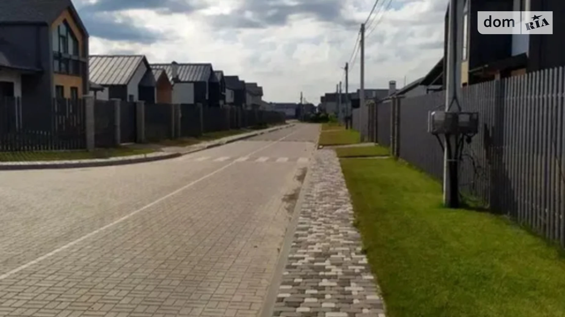 Продается дом на 2 этажа 230 кв. м с бассейном, цена: 95500 $ - фото 3