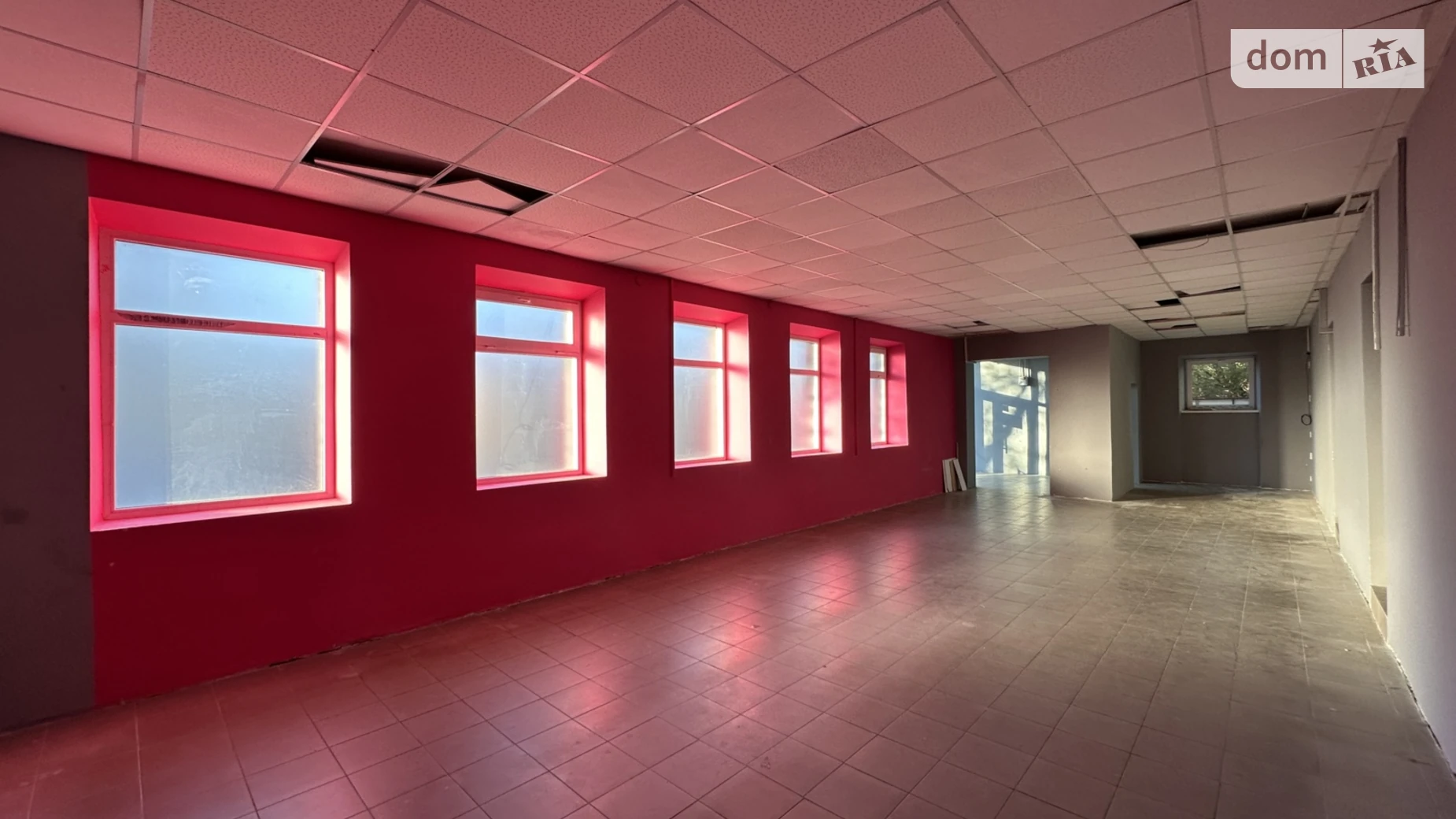 Продается объект сферы услуг 260 кв. м в 5-этажном здании, цена: 265000 $ - фото 2