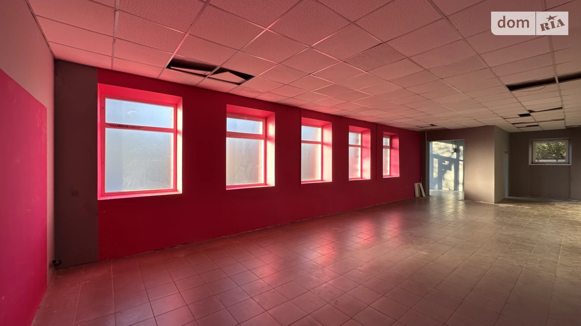 Продается объект сферы услуг 260 кв. м в 5-этажном здании, цена: 265000 $ - фото 4