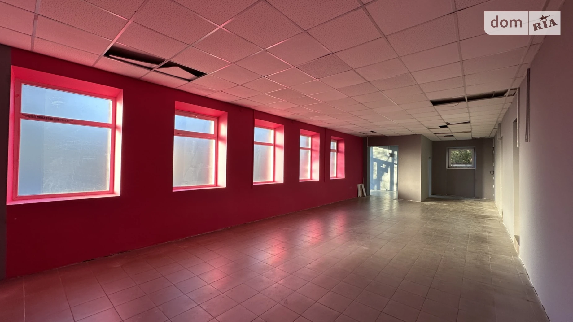 Продается объект сферы услуг 260 кв. м в 5-этажном здании, цена: 265000 $ - фото 5