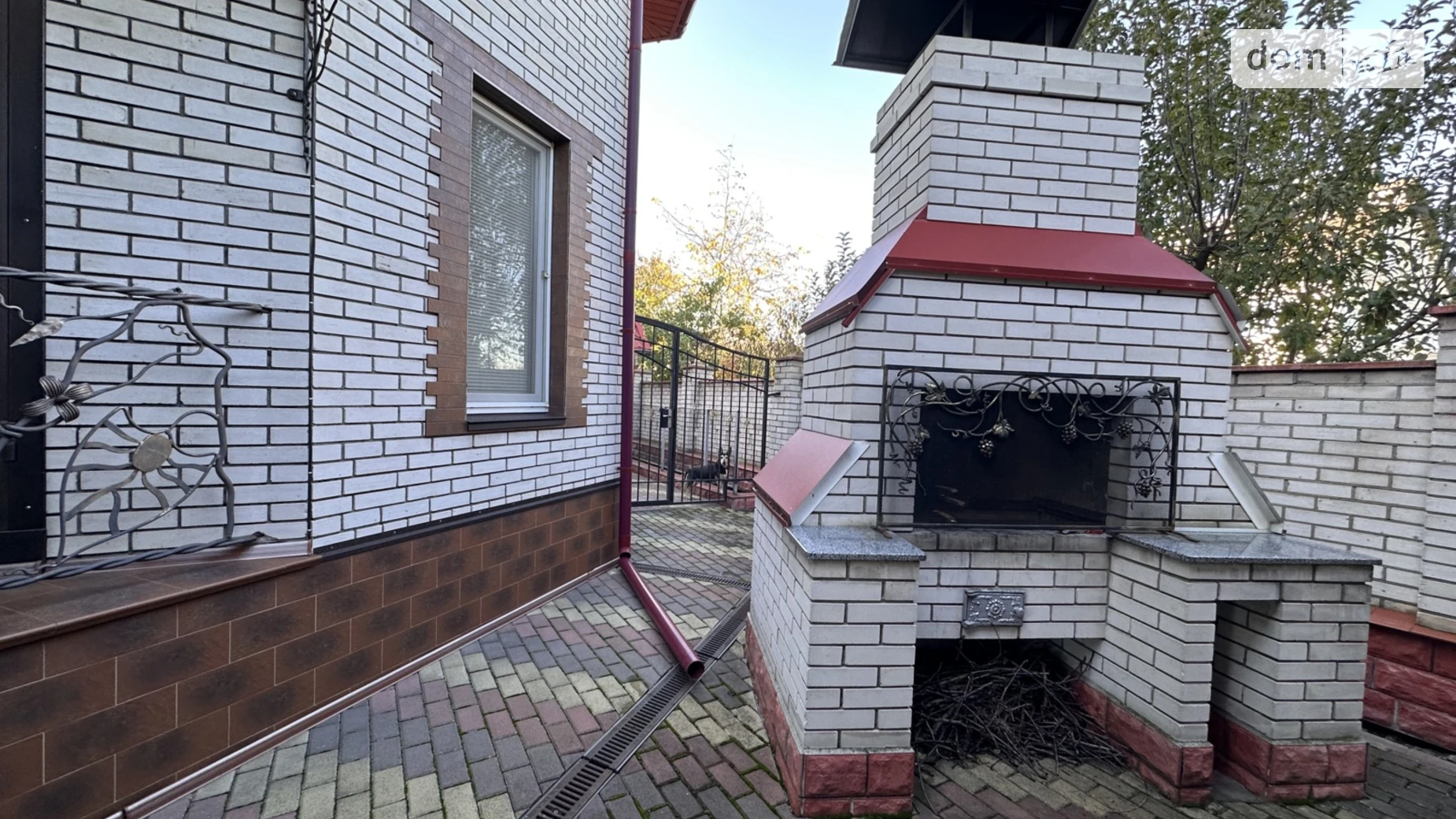 Продается дом на 2 этажа 250 кв. м с бассейном, цена: 250000 $ - фото 4