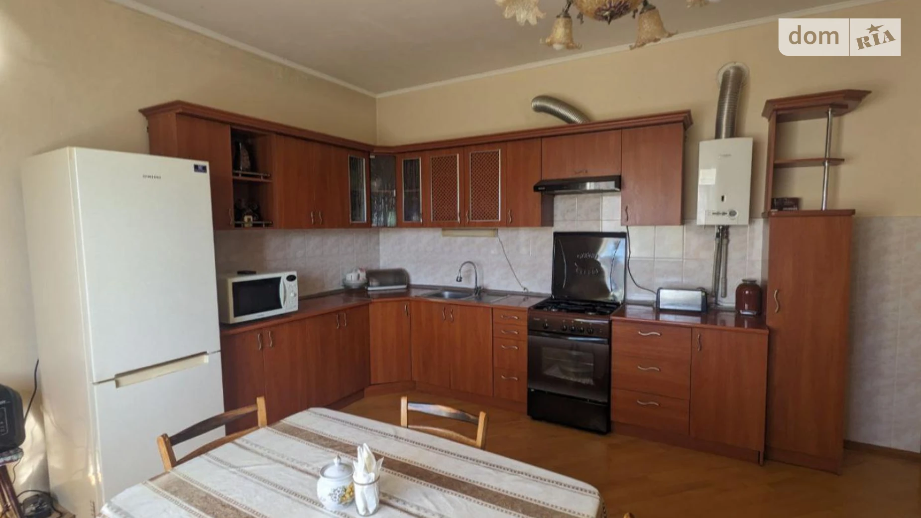 Продается дом на 2 этажа 324.6 кв. м с участком, цена: 180000 $ - фото 3