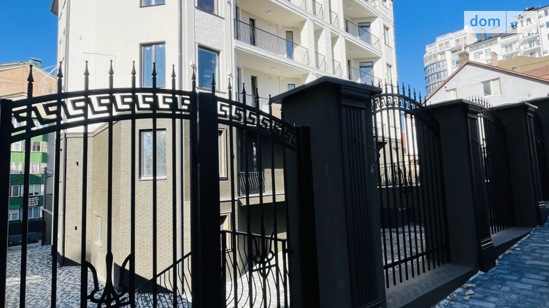 Продается 1-комнатная квартира 48 кв. м в Черновцах, ул. Дмитрия Ковалева(Минина Кузьмы), 10 - фото 5