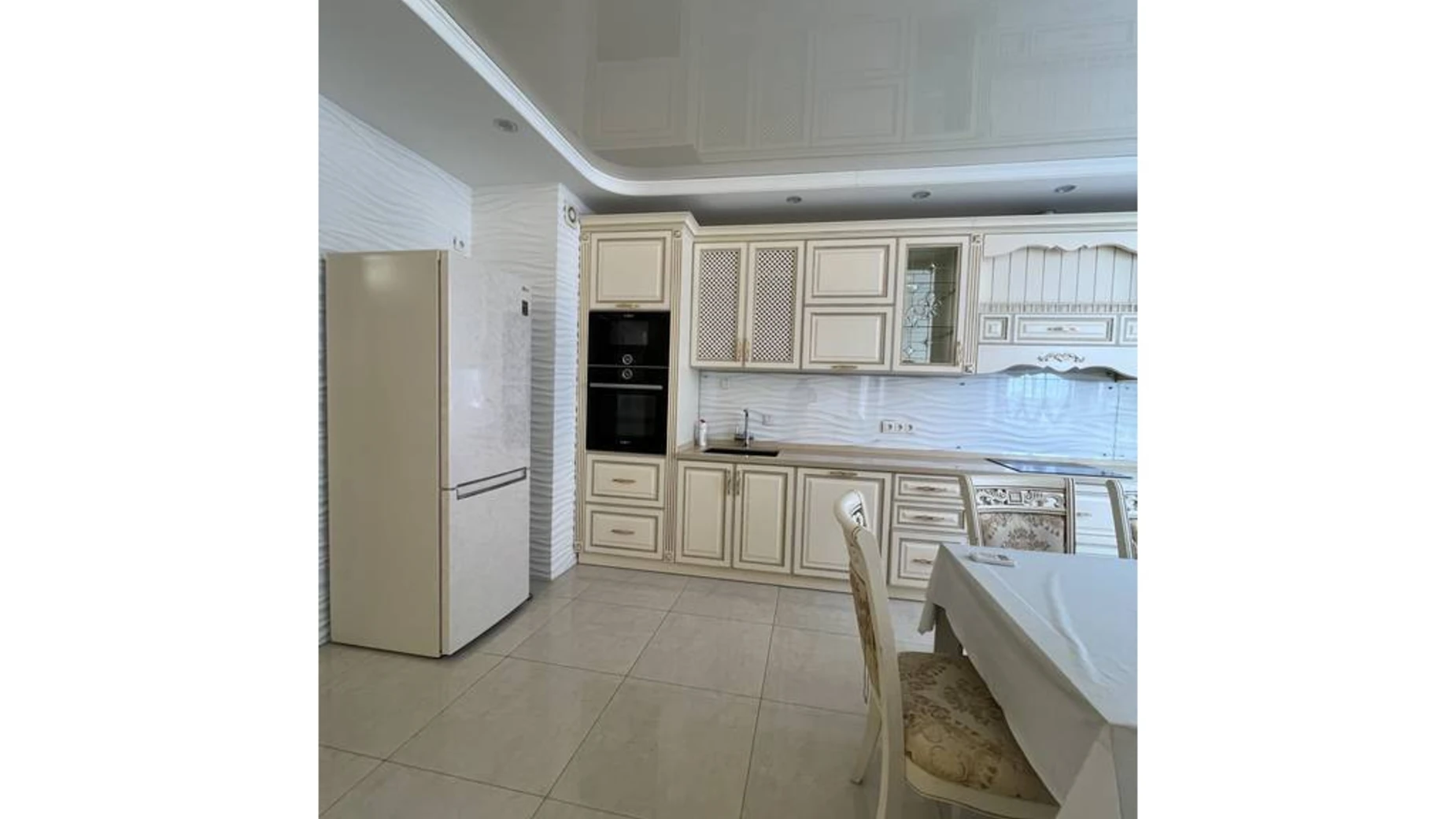 Продается 3-комнатная квартира 86 кв. м в Одессе, ул. Дюковская, 5 - фото 2