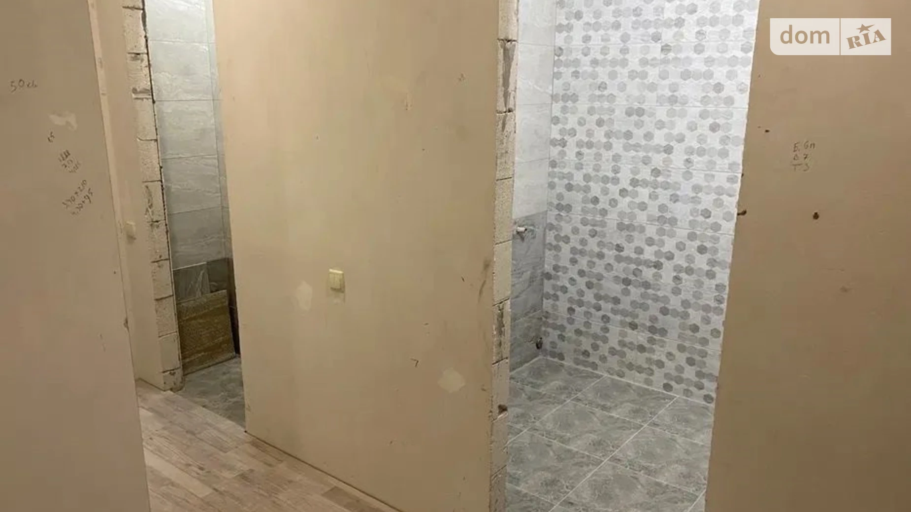 Продается 2-комнатная квартира 66 кв. м в Рассошенцах, ул. Кременчугская(Фрунзе), 54Б корпус 2 - фото 3