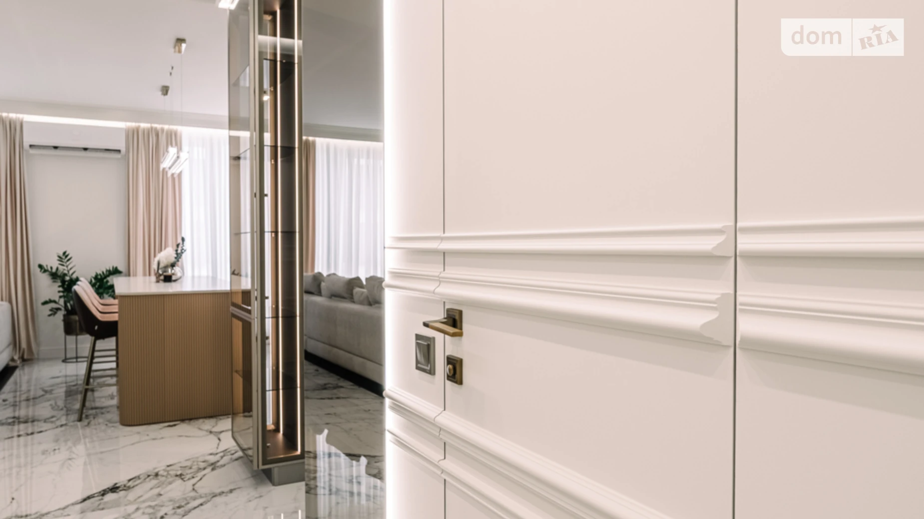 Продается 4-комнатная квартира 101 кв. м в Ужгороде, ул. Минайская, 9 - фото 4