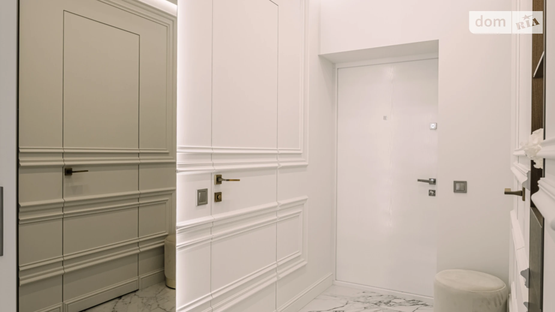 Продается 4-комнатная квартира 101 кв. м в Ужгороде, ул. Минайская, 9 - фото 5