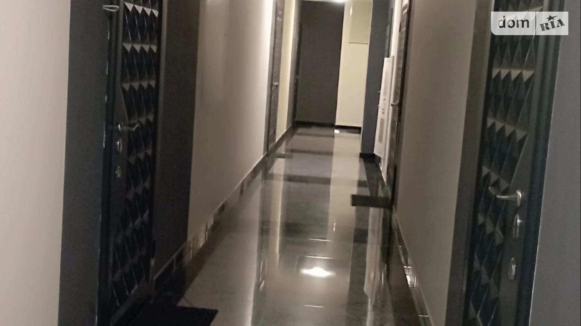 Сдается в аренду 1-комнатная квартира 40 кв. м в Одессе, ул. Марсельская, 33/1 - фото 2