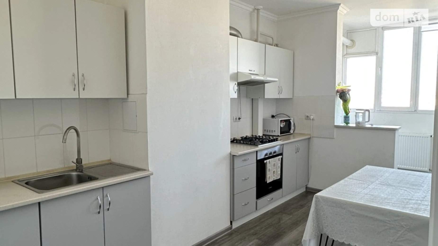 Сдается в аренду 1-комнатная квартира 54 кв. м в Ивано-Франковске, ул. Бельведерська, 23 - фото 2