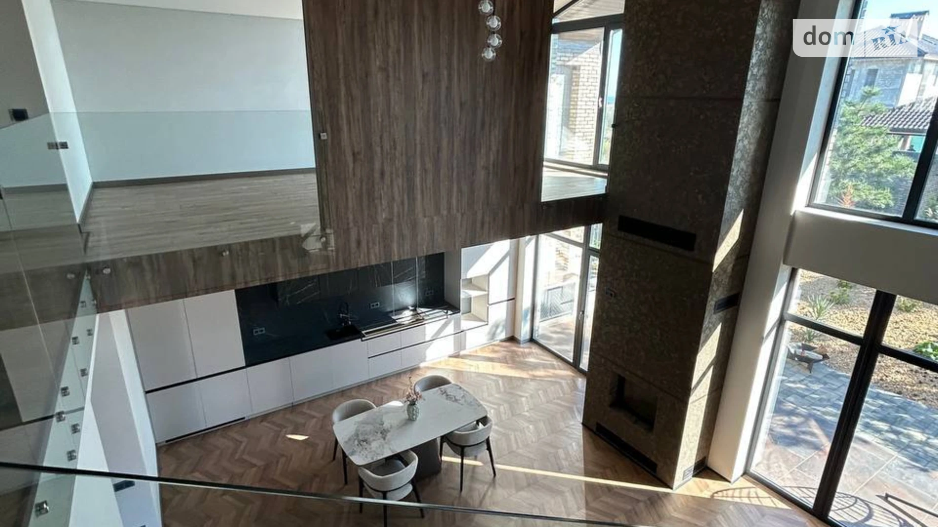 Продается дом на 2 этажа 170 кв. м с гаражом, цена: 450000 $ - фото 2