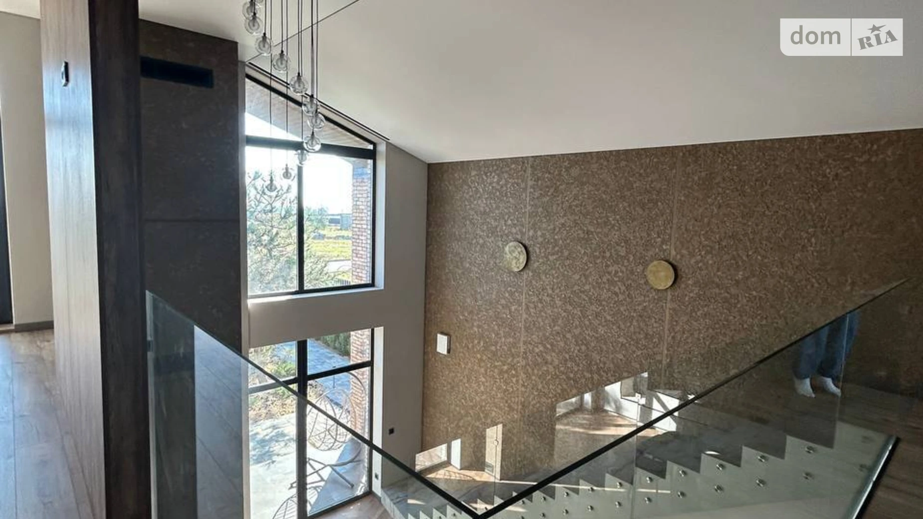 Продается дом на 2 этажа 170 кв. м с гаражом, цена: 450000 $ - фото 5