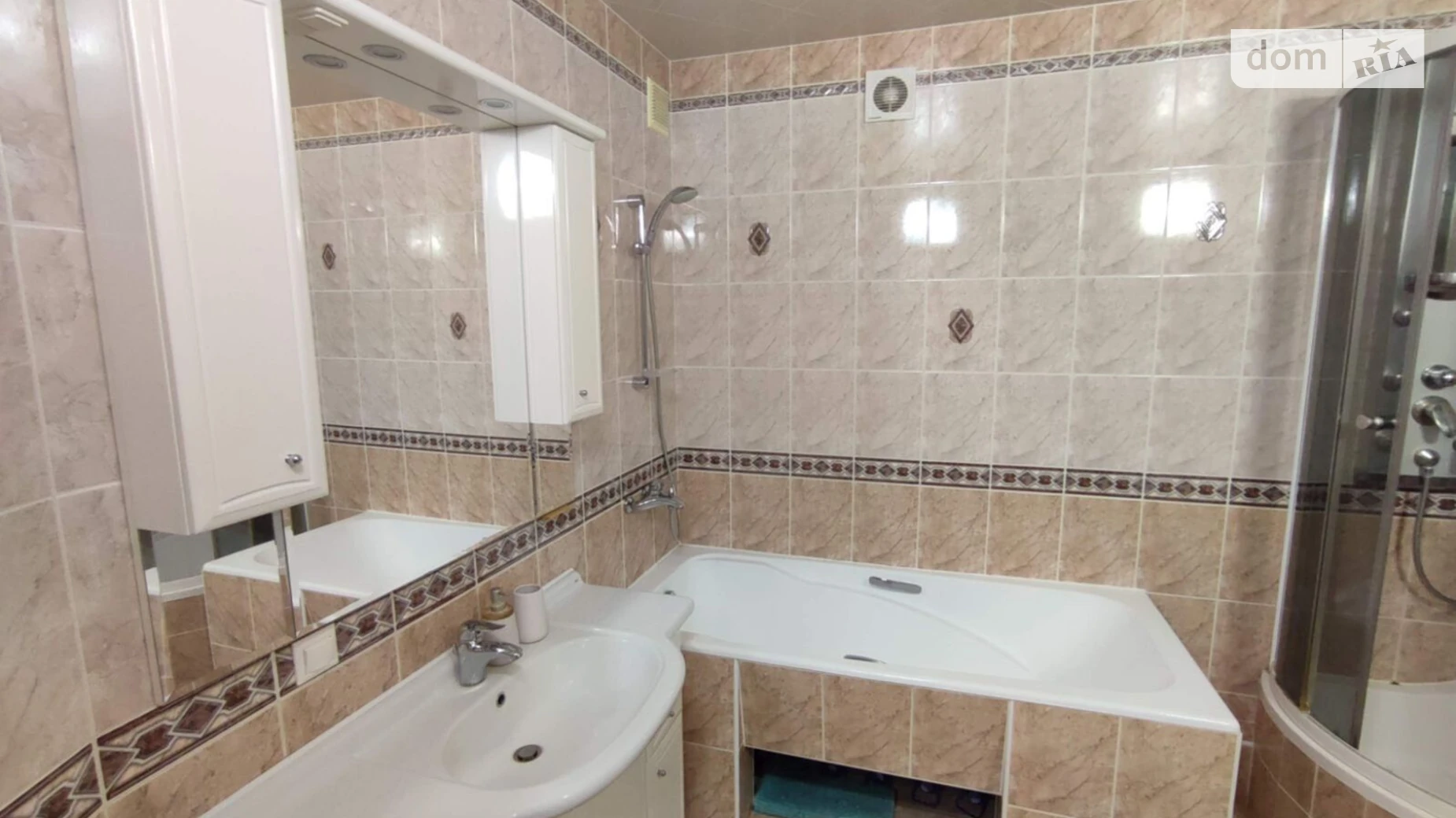 Сдается в аренду 3-комнатная квартира 88 кв. м в Хмельницком, ул. Степана Бандеры - фото 4