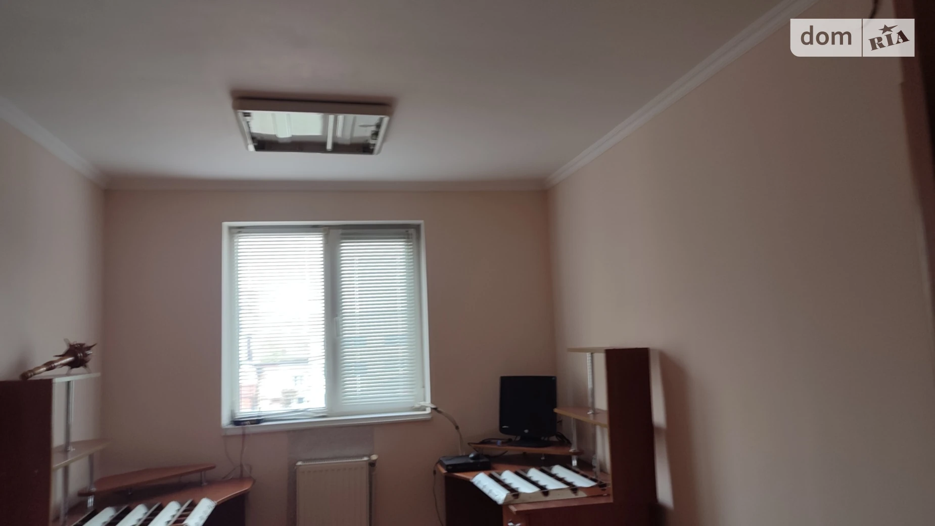 Сдается в аренду офис 26 кв. м в бизнес-центре, цена: 6500 грн - фото 2