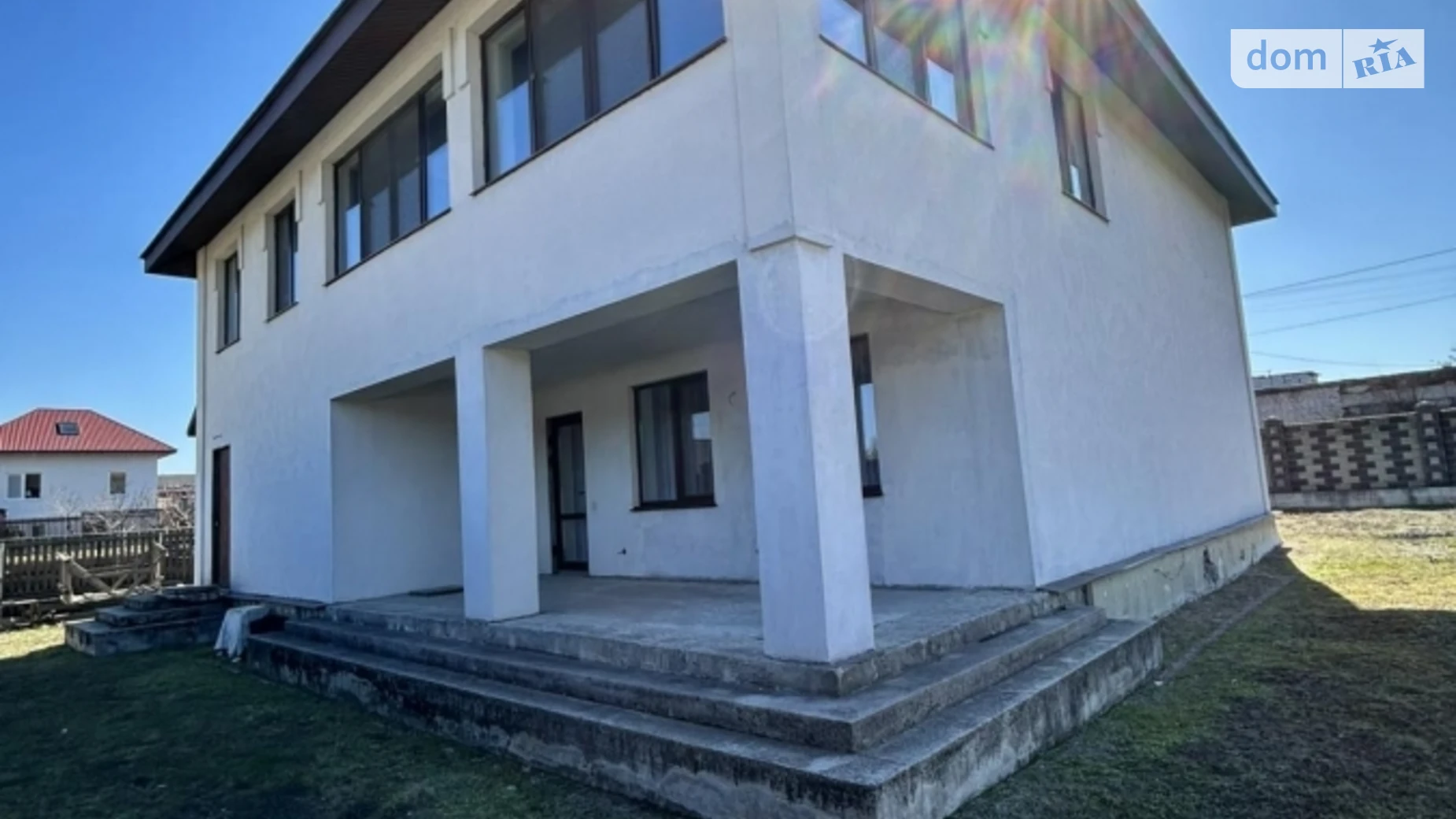 Продается дом на 2 этажа 203 кв. м с камином, цена: 195000 $ - фото 2