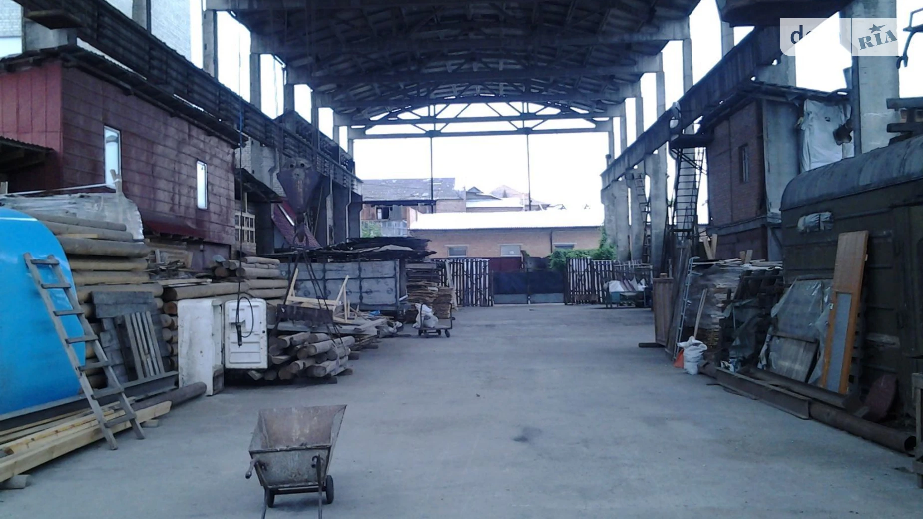 Продается объект сферы услуг 1200 кв. м в 1-этажном здании, цена: 410000 € - фото 5