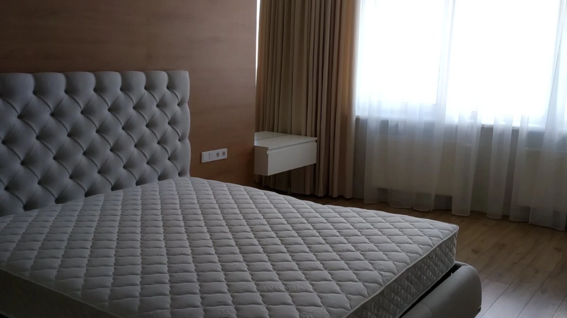 Сдается в аренду 3-комнатная квартира 125 кв. м в Киеве, ул. Глубочицкая, 32Б - фото 3