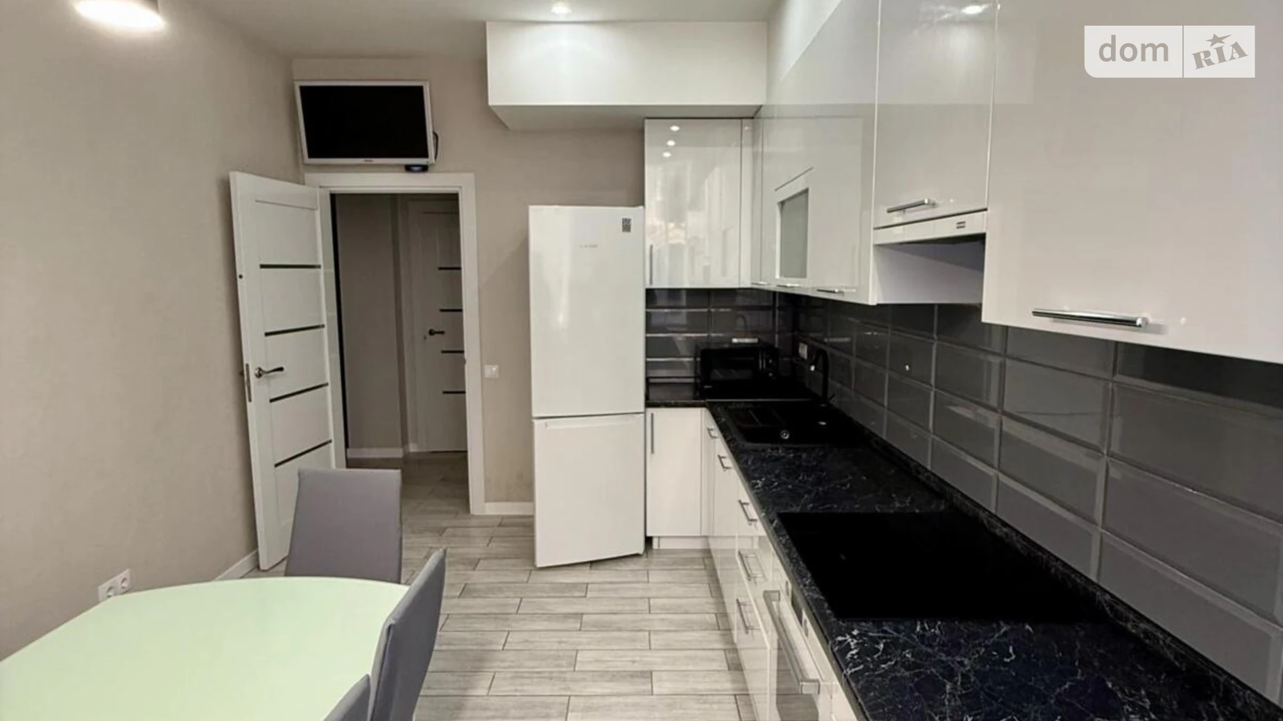 Продается 2-комнатная квартира 67 кв. м в Одессе, бул. Французский, 60Г - фото 2