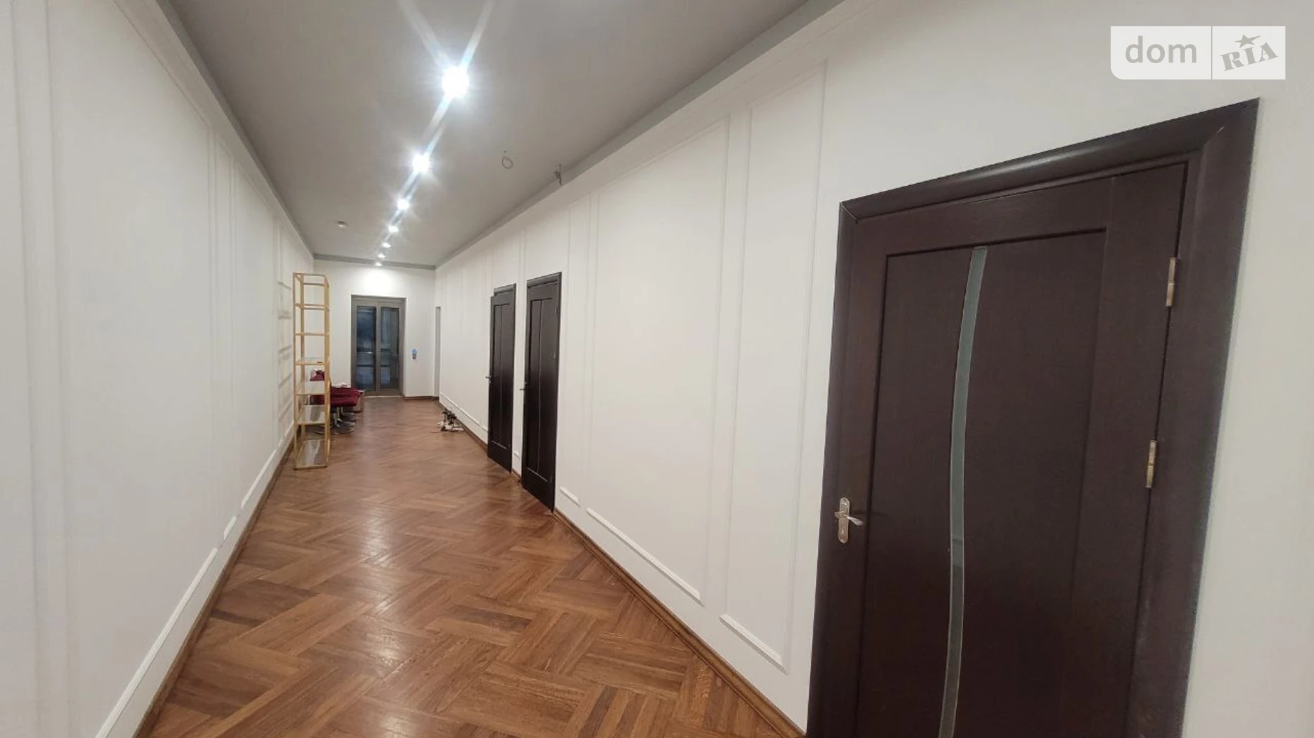 Сдается в аренду офис 125 кв. м в бизнес-центре, цена: 37500 грн - фото 5