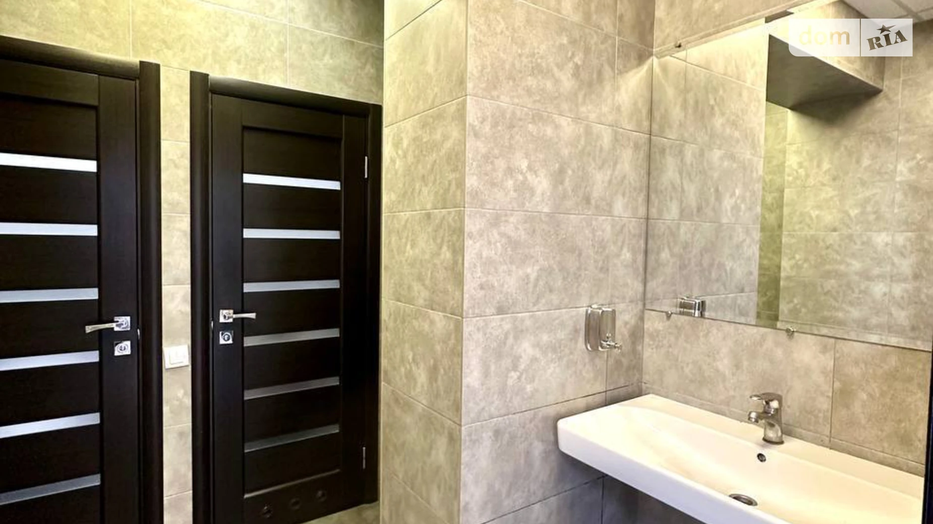 Здається в оренду офіс 53 кв. м в бізнес-центрі, цена: 795 $ - фото 3