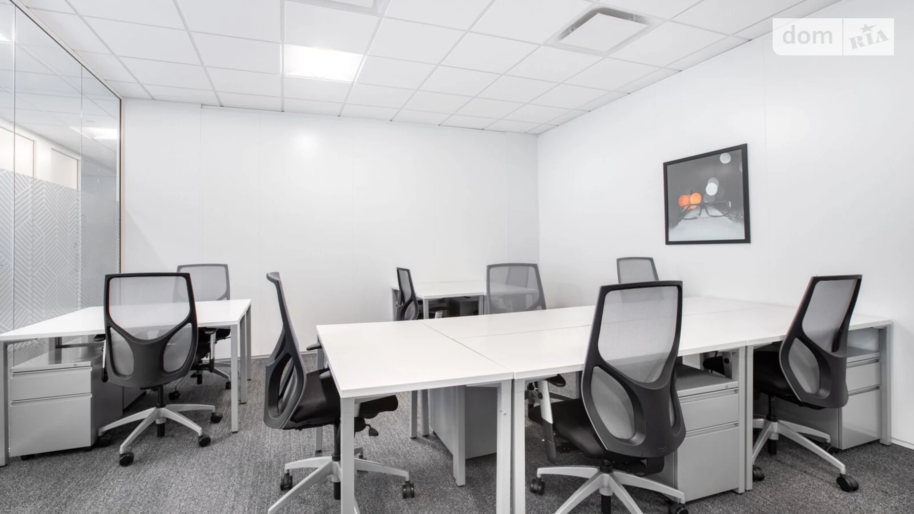 Сдается в аренду офис 20 кв. м в бизнес-центре, цена: 1058 $ - фото 2
