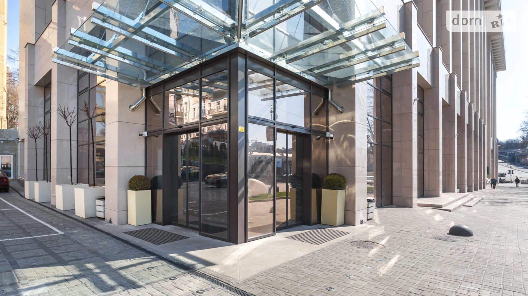 Сдается в аренду офис 20 кв. м в бизнес-центре, цена: 1058 $ - фото 3