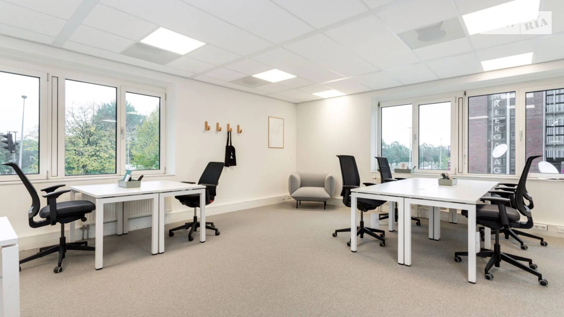 Сдается в аренду офис 100 кв. м в бизнес-центре, цена: 4840 $ - фото 3