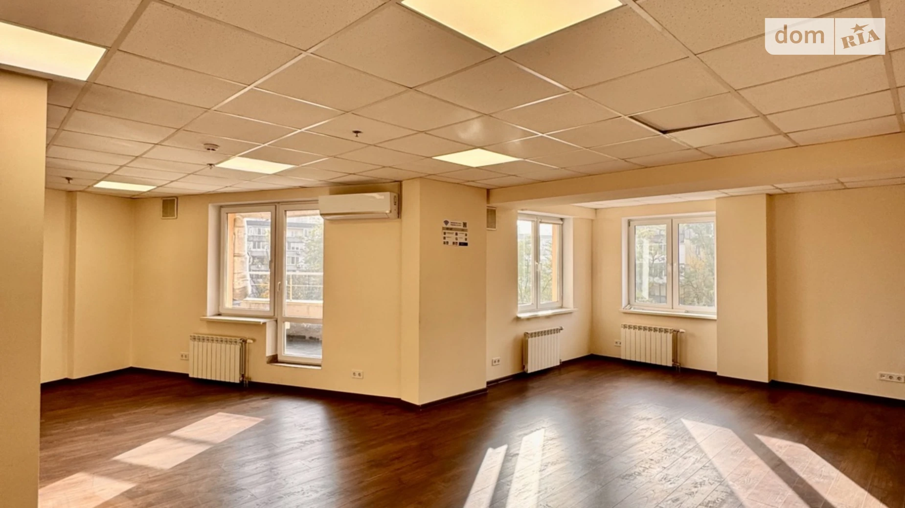 Сдается в аренду офис 378 кв. м в бизнес-центре, цена: 2000 $ - фото 2