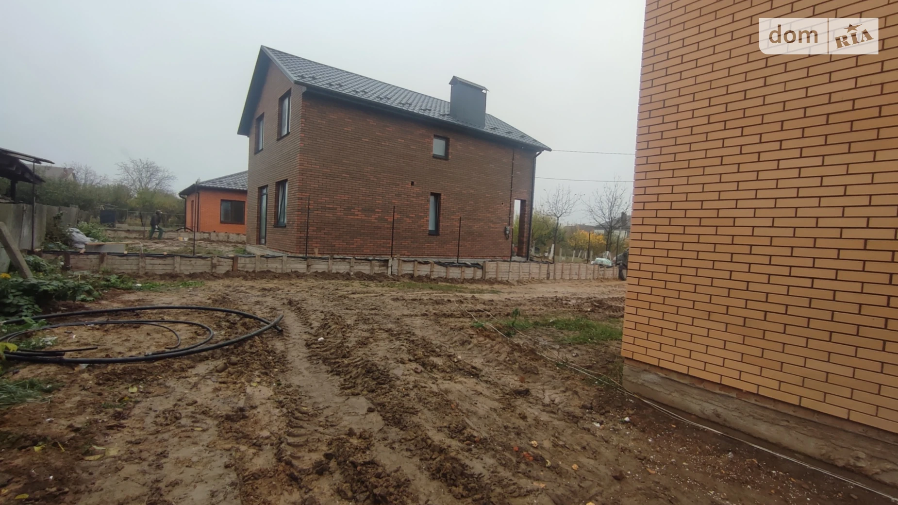 Продается дом на 2 этажа 120 кв. м с гаражом, цена: 85000 $ - фото 4