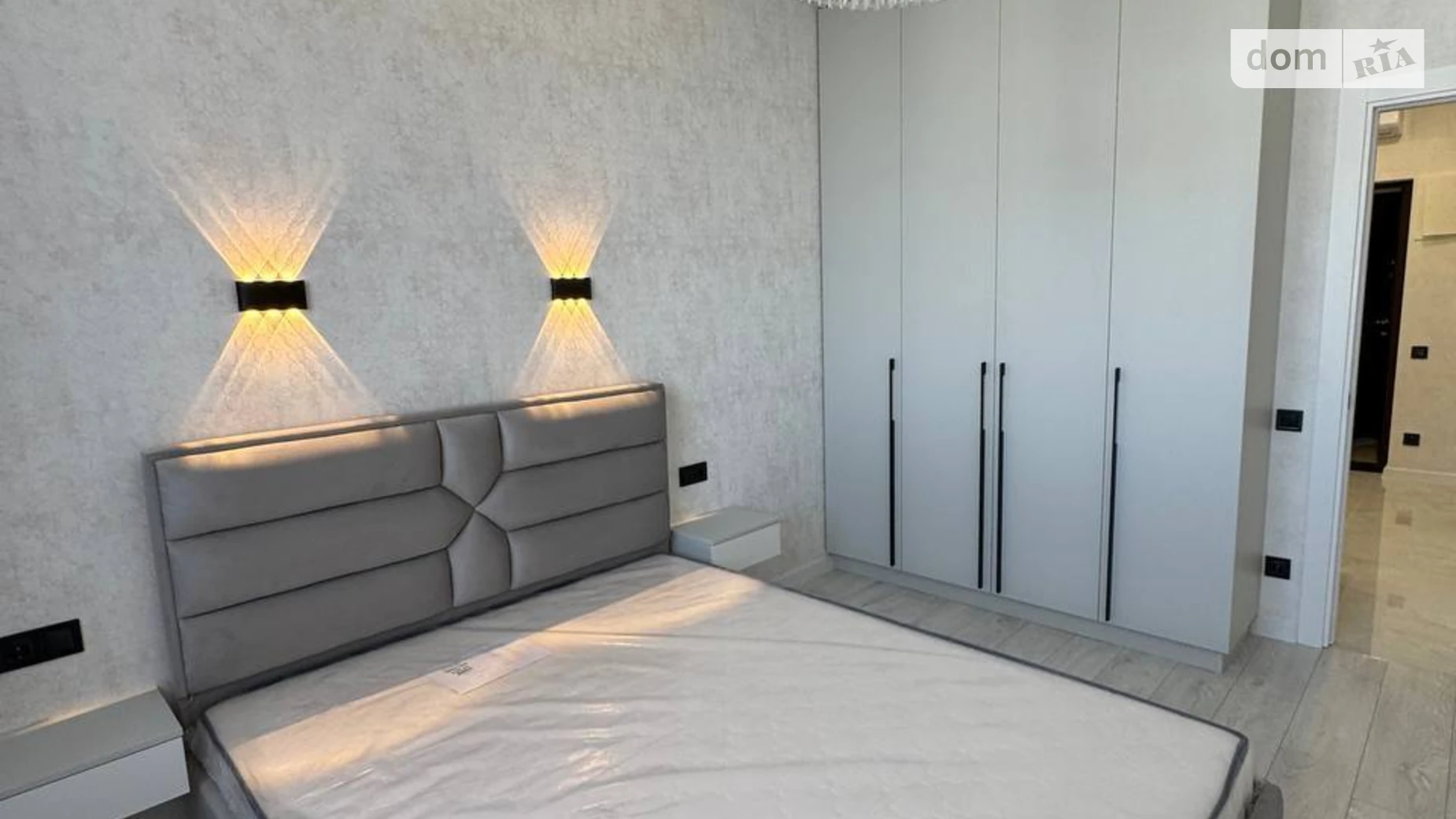 Продается 1-комнатная квартира 42.5 кв. м в Одессе, ул. Краснова, 1А - фото 2