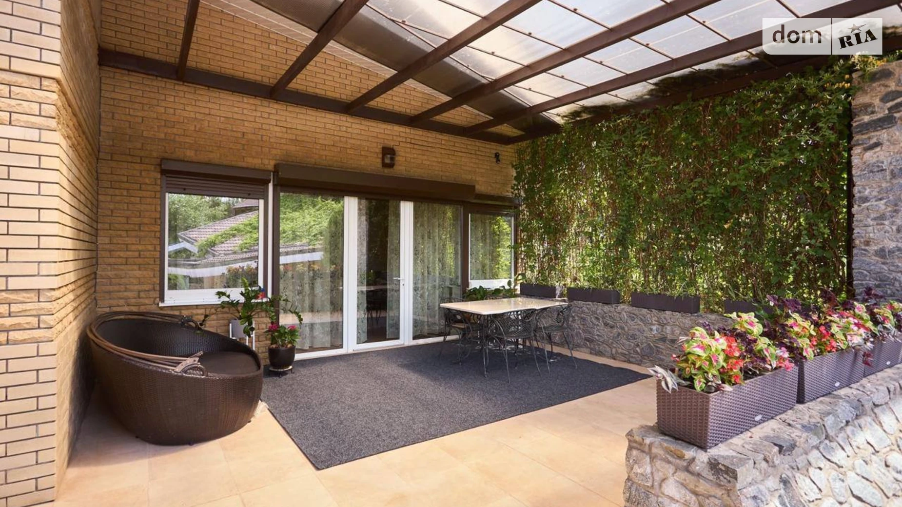 Продается дом на 2 этажа 465 кв. м с камином, цена: 550000 $ - фото 2
