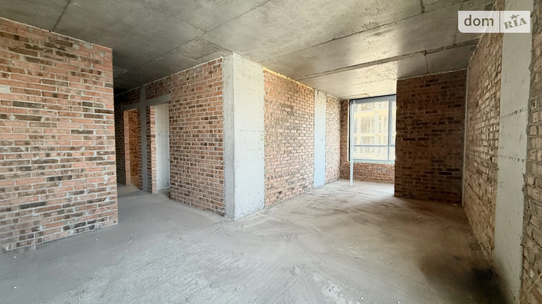 Продается 2-комнатная квартира 68.3 кв. м в Ровно, ул. Черновола Вячеслава, 82А - фото 2