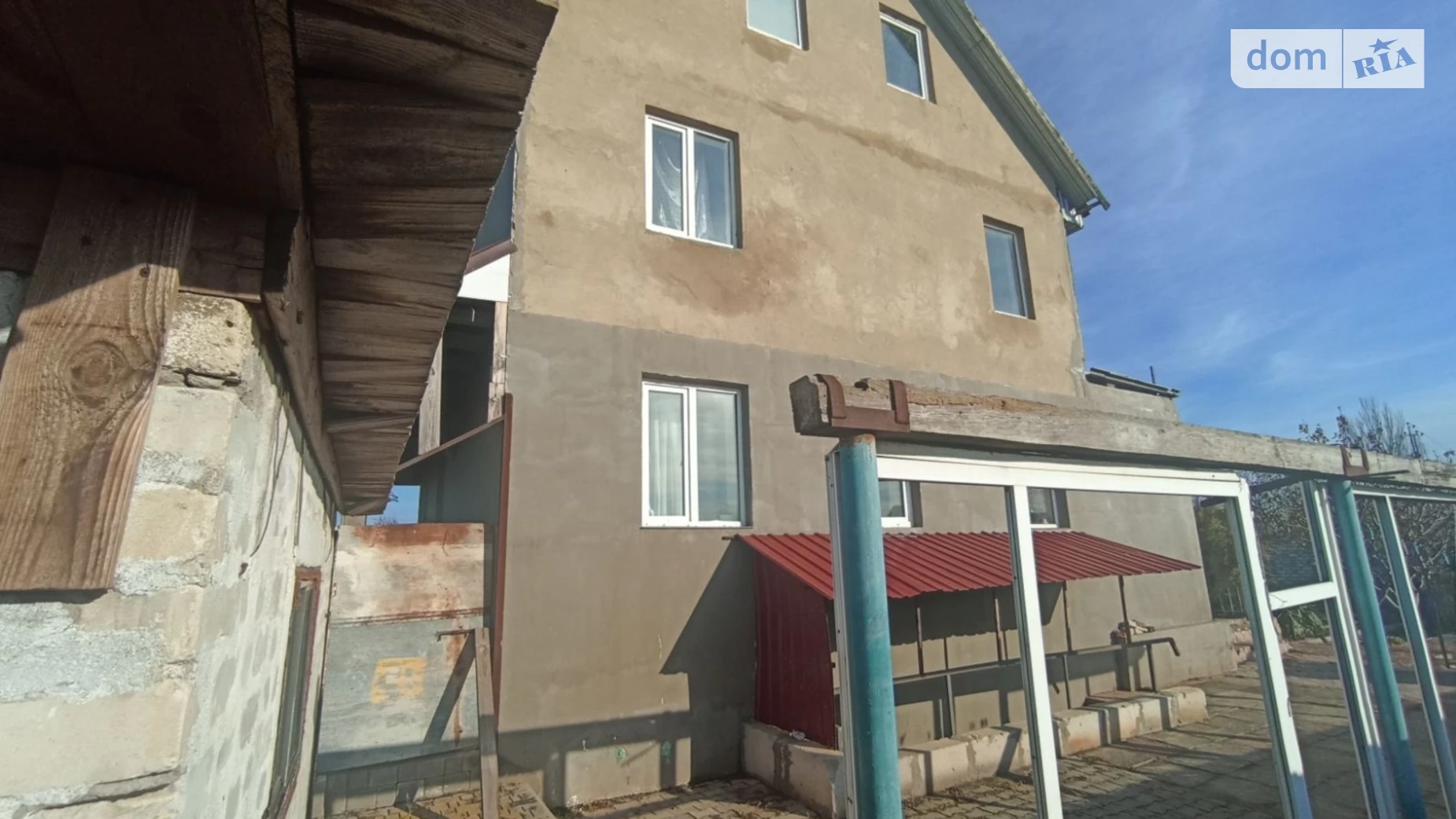 Продается дом на 3 этажа 200 кв. м с гаражом, цена: 50000 $ - фото 2