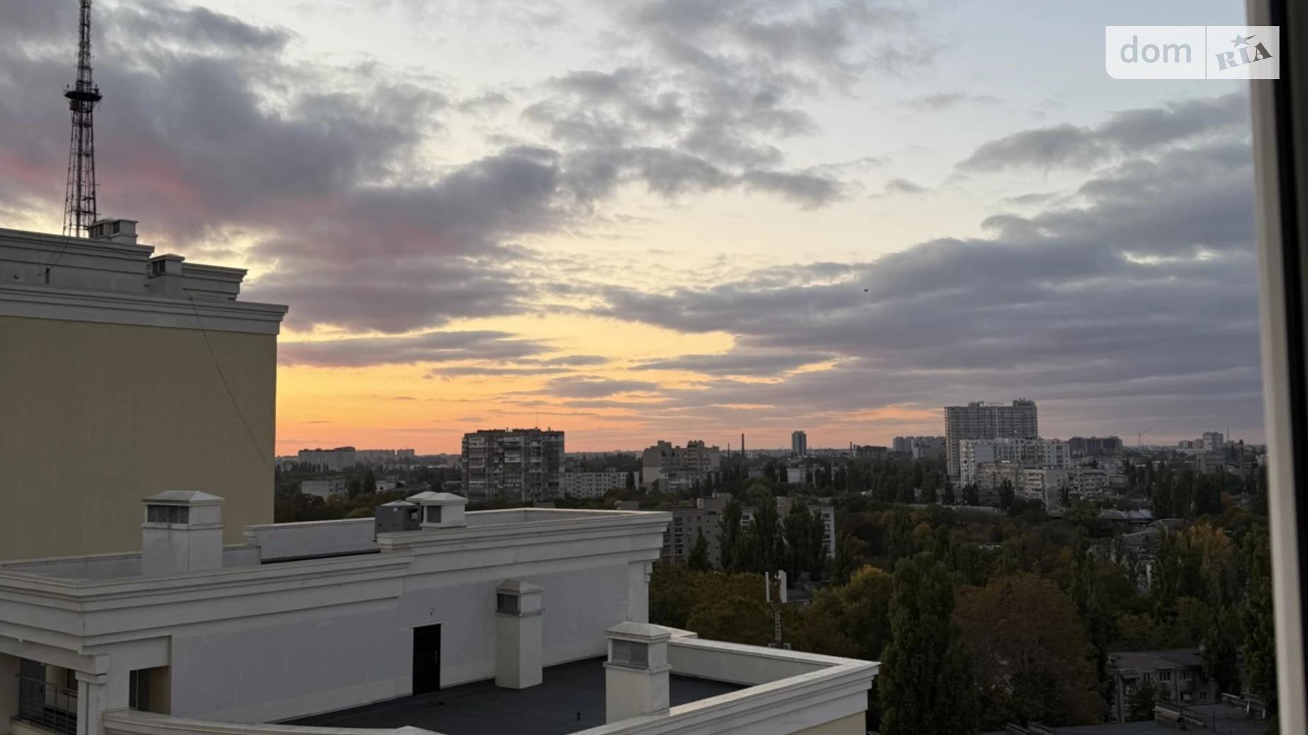 Продается 1-комнатная квартира 49 кв. м в Одессе, вул. Армейская, 11/1 - фото 2