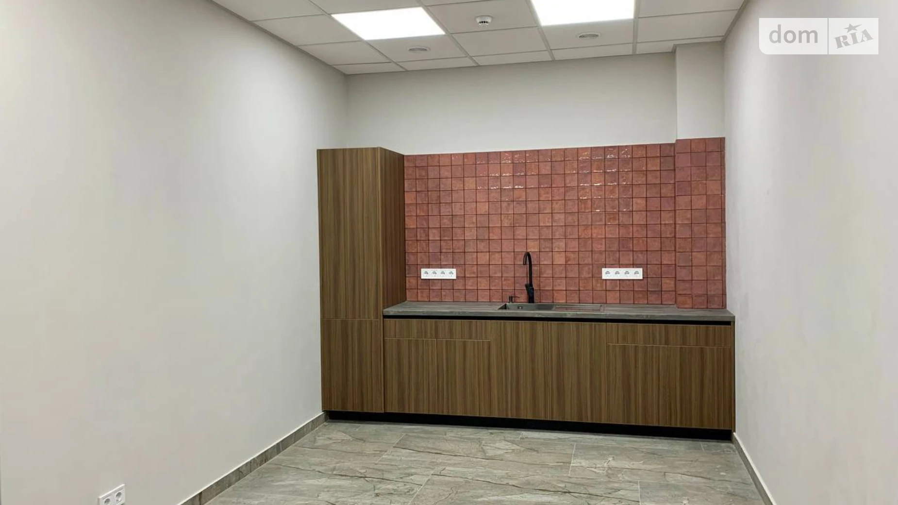 Сдается в аренду офис 173 кв. м в бизнес-центре, цена: 1730 $ - фото 5