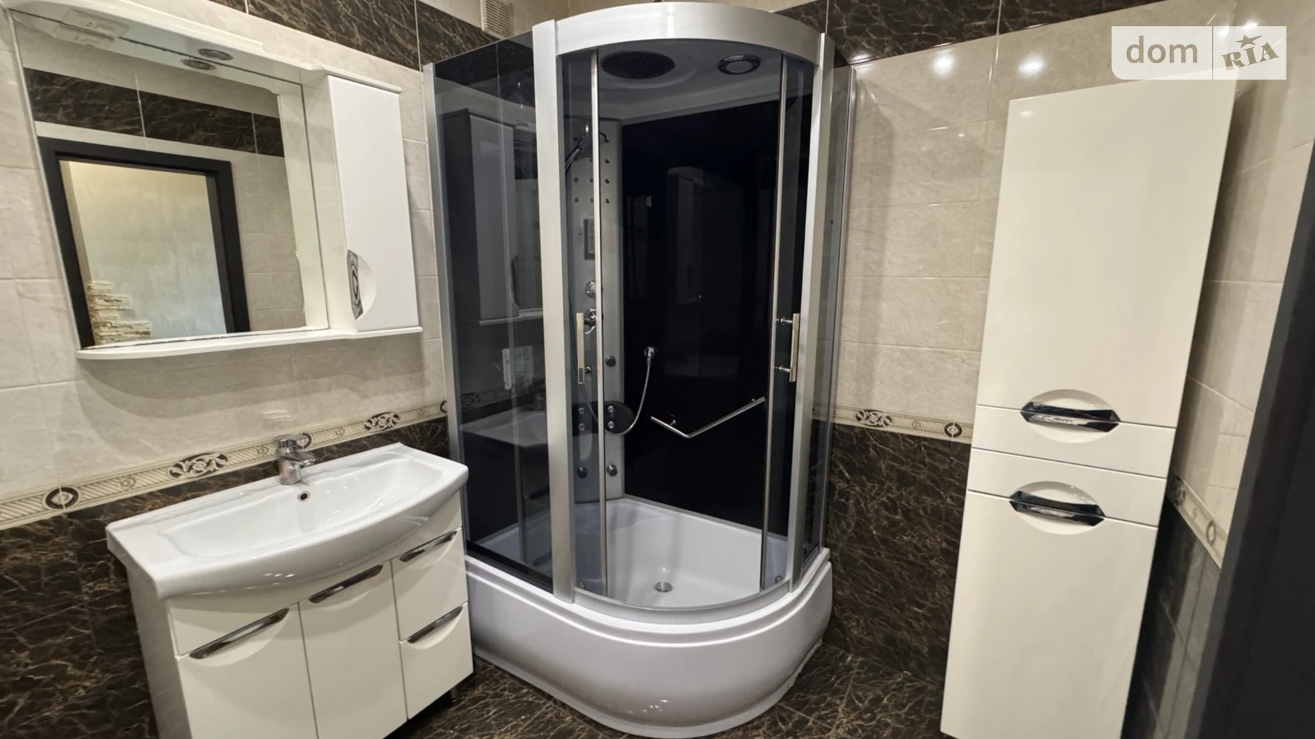 Сдается в аренду 2-комнатная квартира 65 кв. м в Черновцах, ул. Ровенская - фото 2