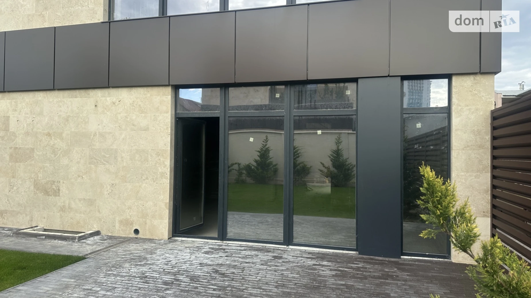 Продается дом на 2 этажа 250 кв. м с баней/сауной, цена: 450000 $ - фото 2