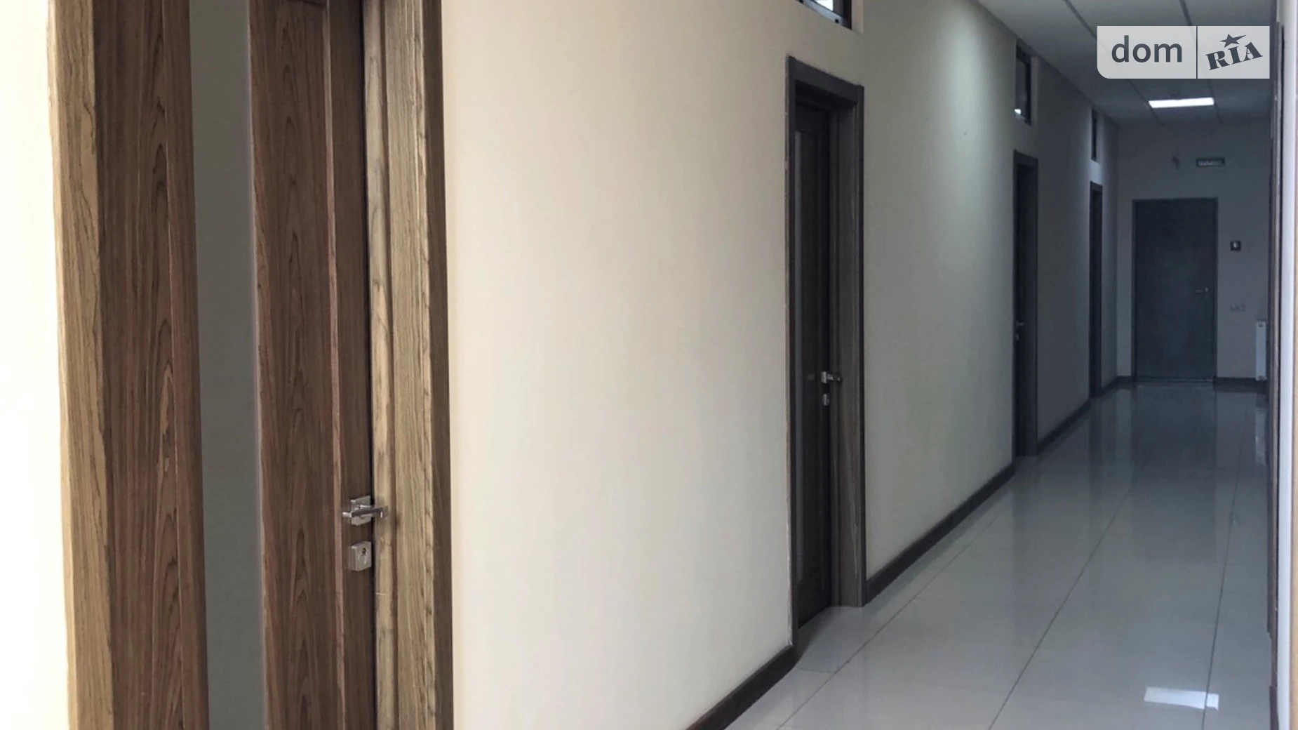 Сдается в аренду офис 30 кв. м в бизнес-центре, цена: 300 $ - фото 4