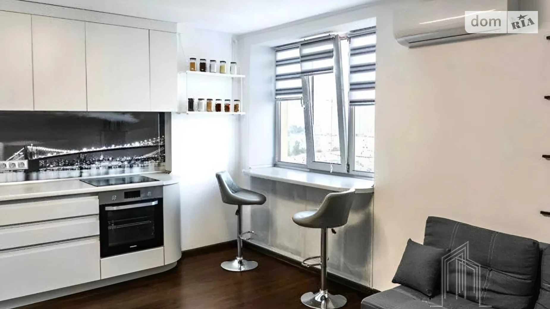 Продается 1-комнатная квартира 56.7 кв. м в Киеве, ул. Юрия Пасхалина(Ильича), 17 - фото 2