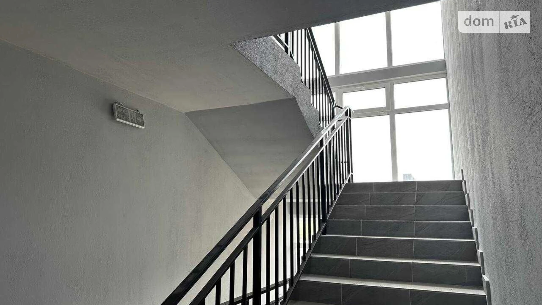 Продается 2-комнатная квартира 56.3 кв. м в Ровно, ул. Гармонии - фото 4