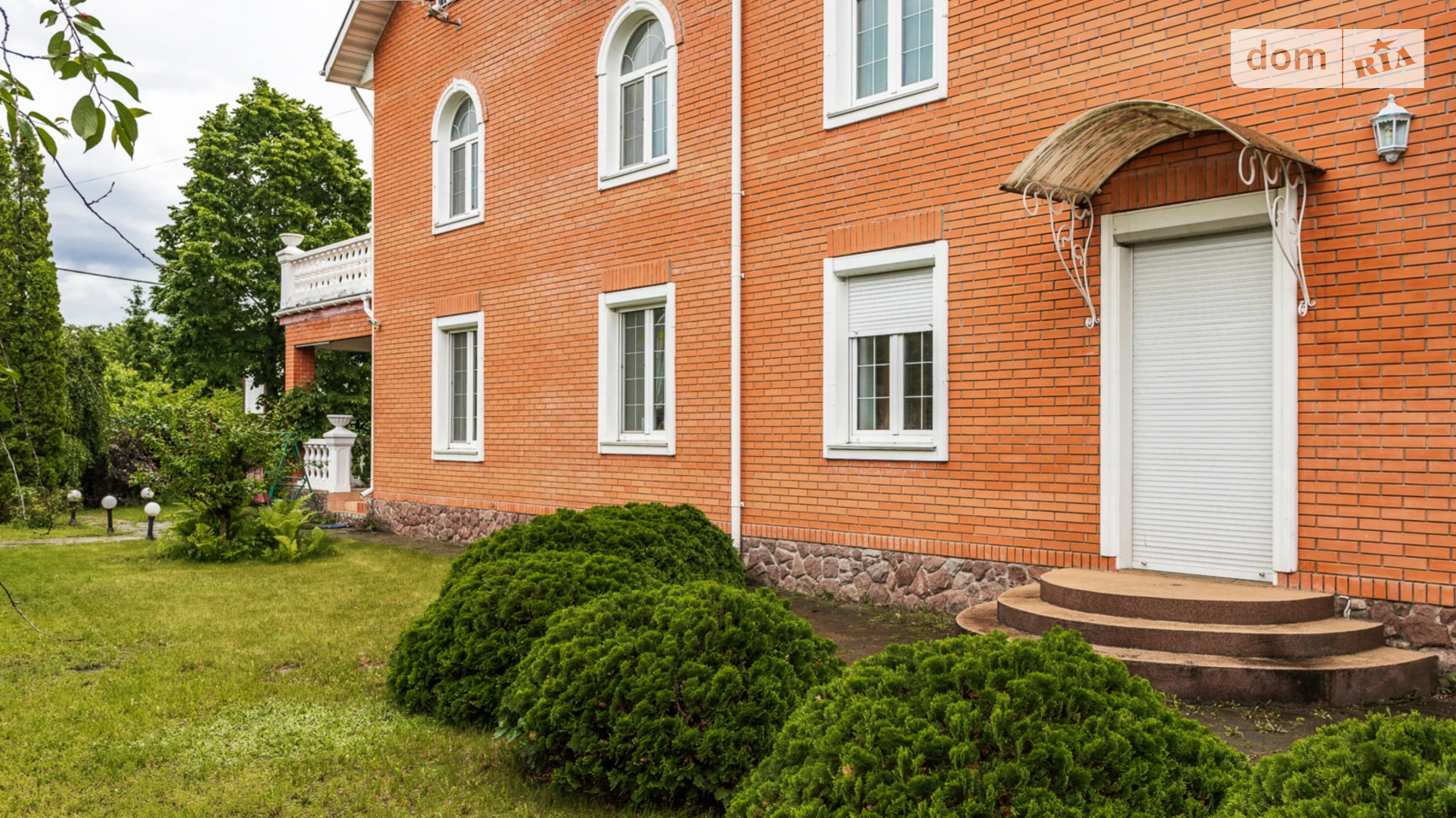 Продается дом на 2 этажа 395.4 кв. м с мансардой, цена: 270000 $ - фото 2